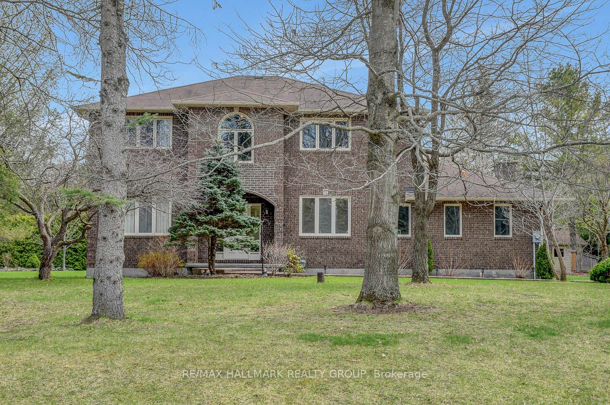 111 Huntley Manor Drive, CarpHuntleyWard, ON K0A 1L0