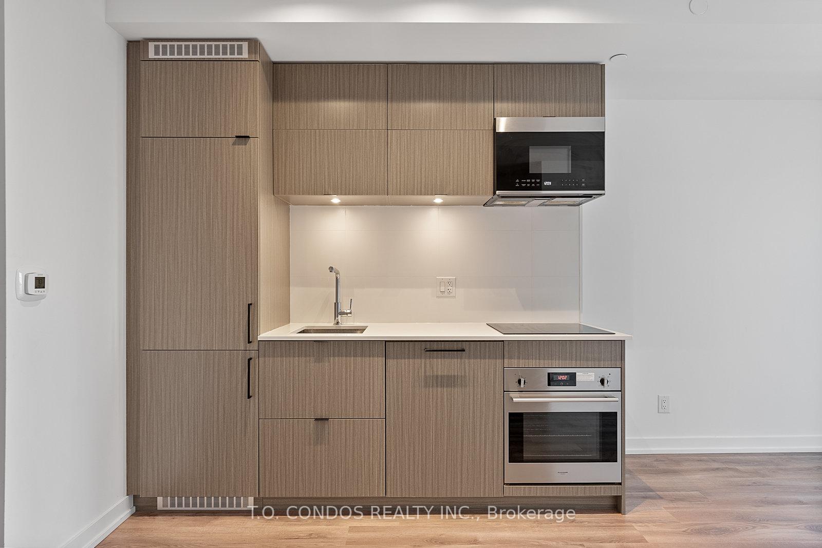 1 Bedroom Condo at 20 Edward,  Toronto For sale