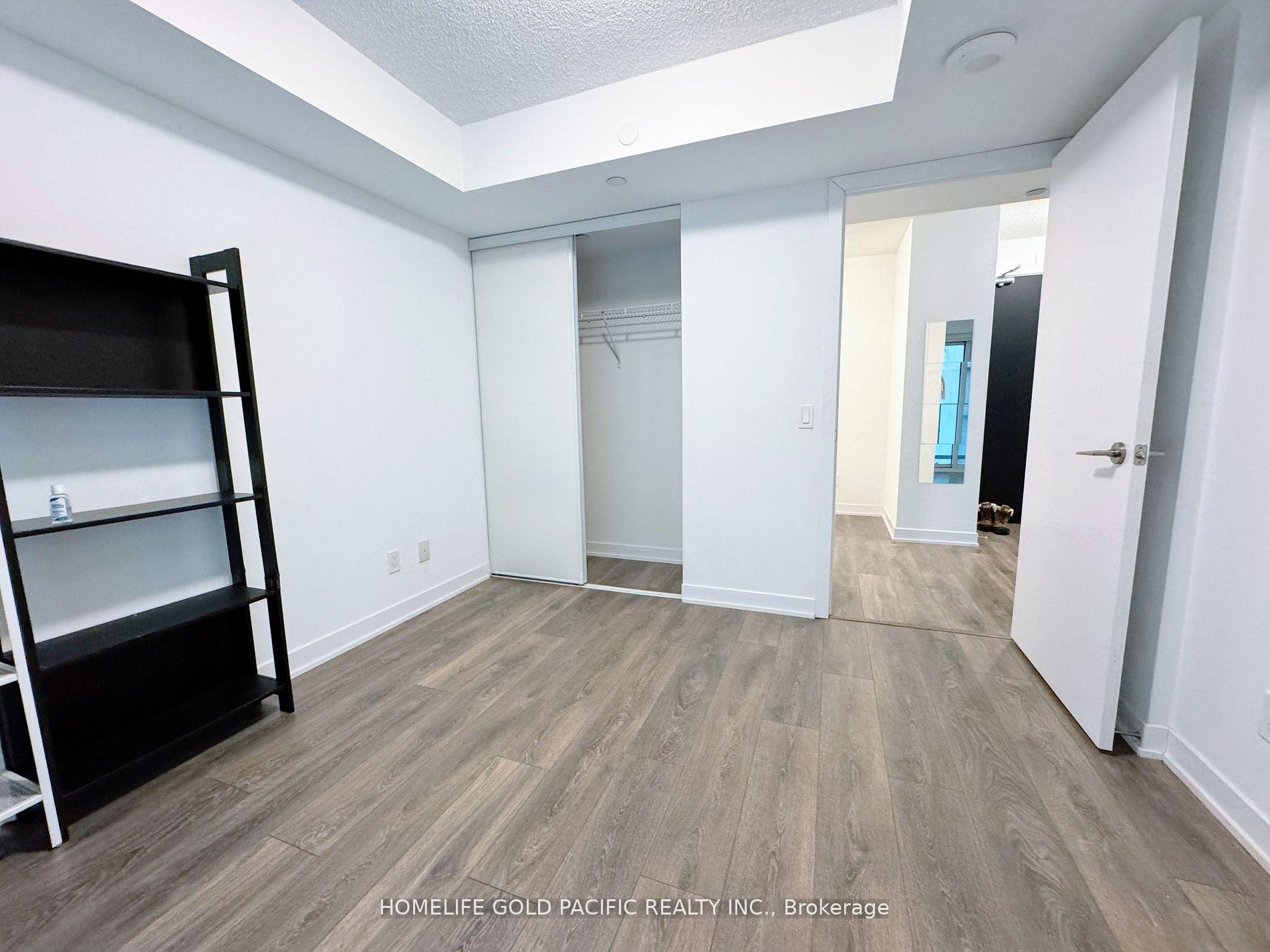 2 Bedrooms Condo at 87 Peter, Toronto For sale