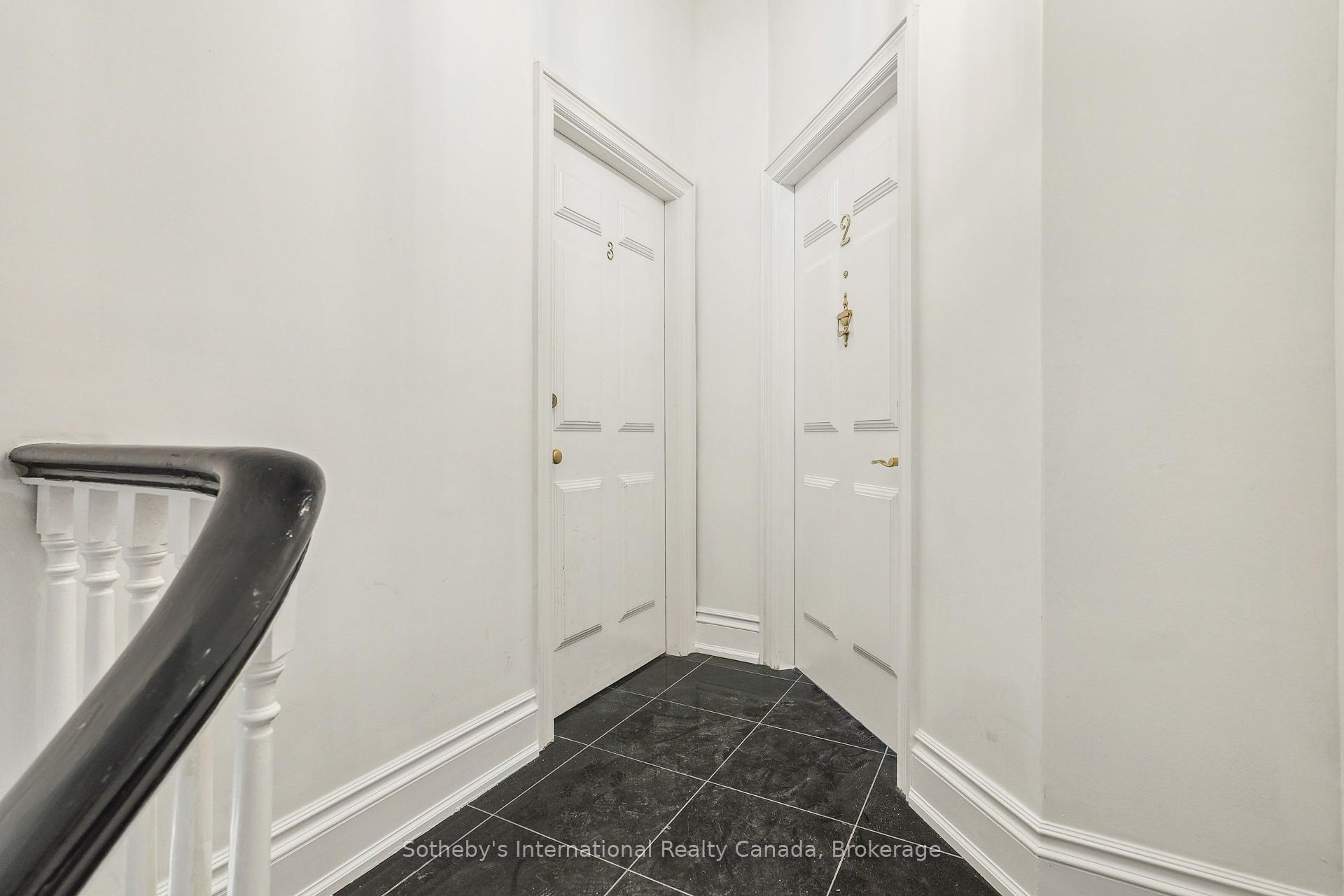 2 Bedrooms Condo at 35 Duke, Hamilton For sale