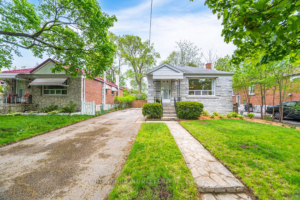 112 North Carson
