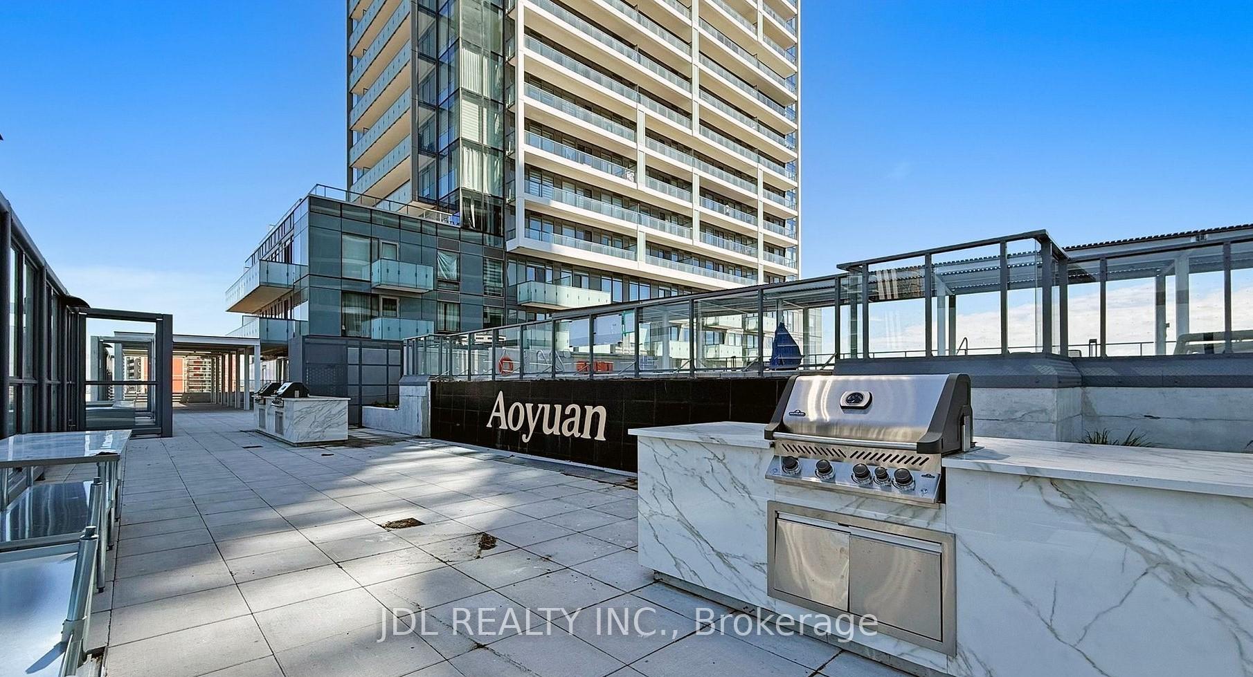 3 Bedrooms Condo at 7 Golden Lion, Toronto For sale