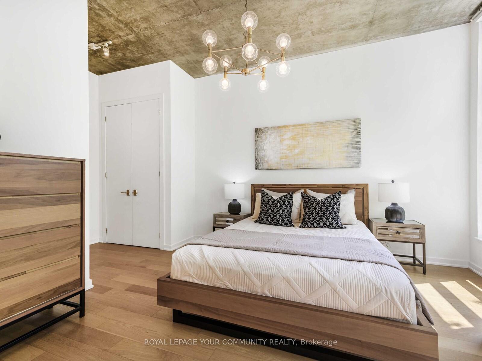 2 Bedrooms Condo at 19 Brant, Toronto For sale