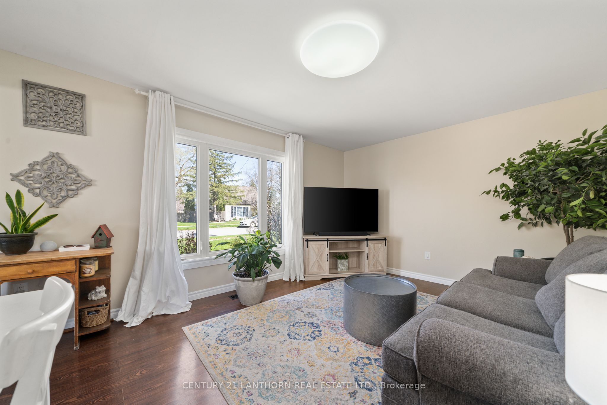 5 Johnson Road, Quinte West, ON K8V 2W6