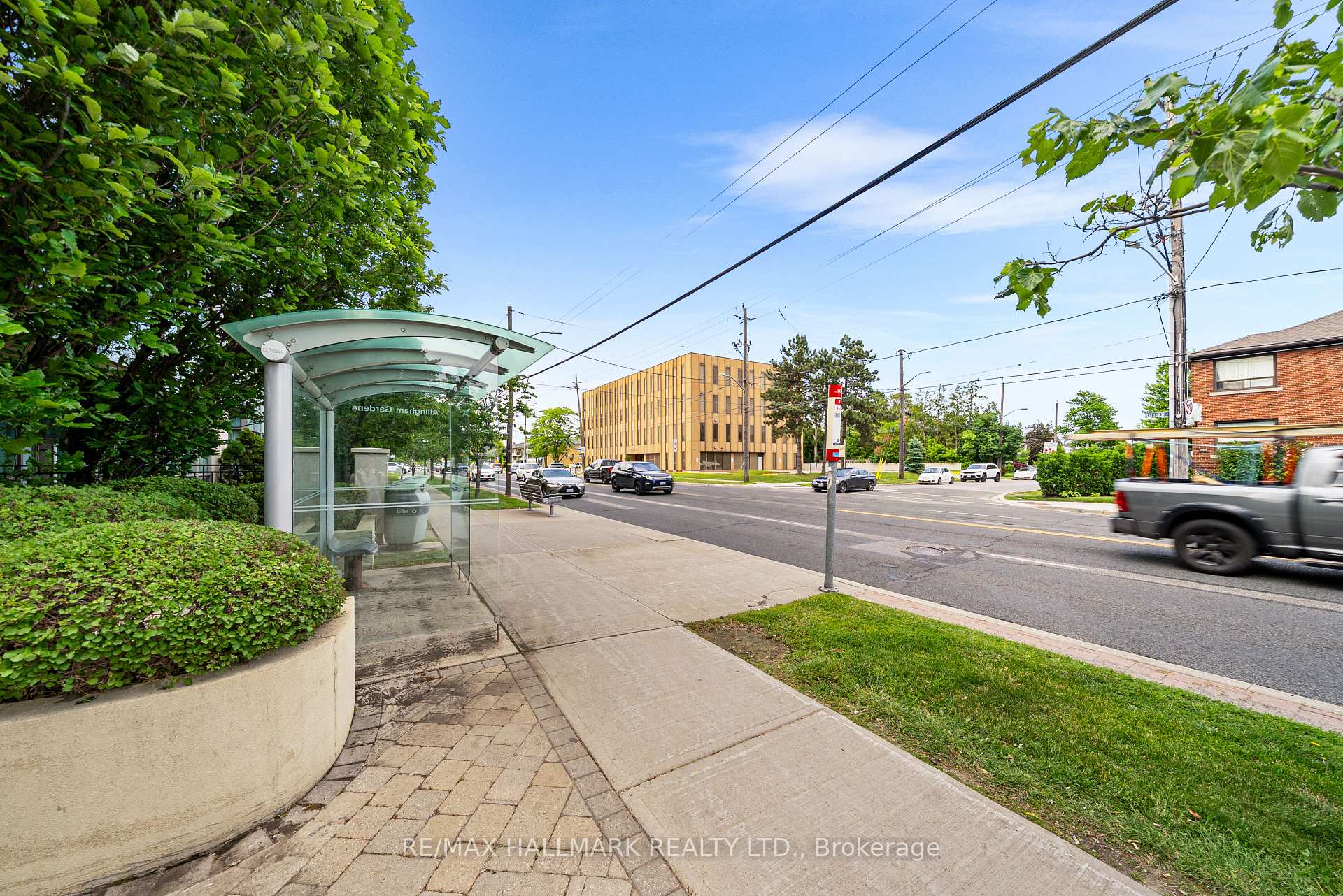 2 Bedrooms Condo at 3830 Bathurst, Toronto For sale