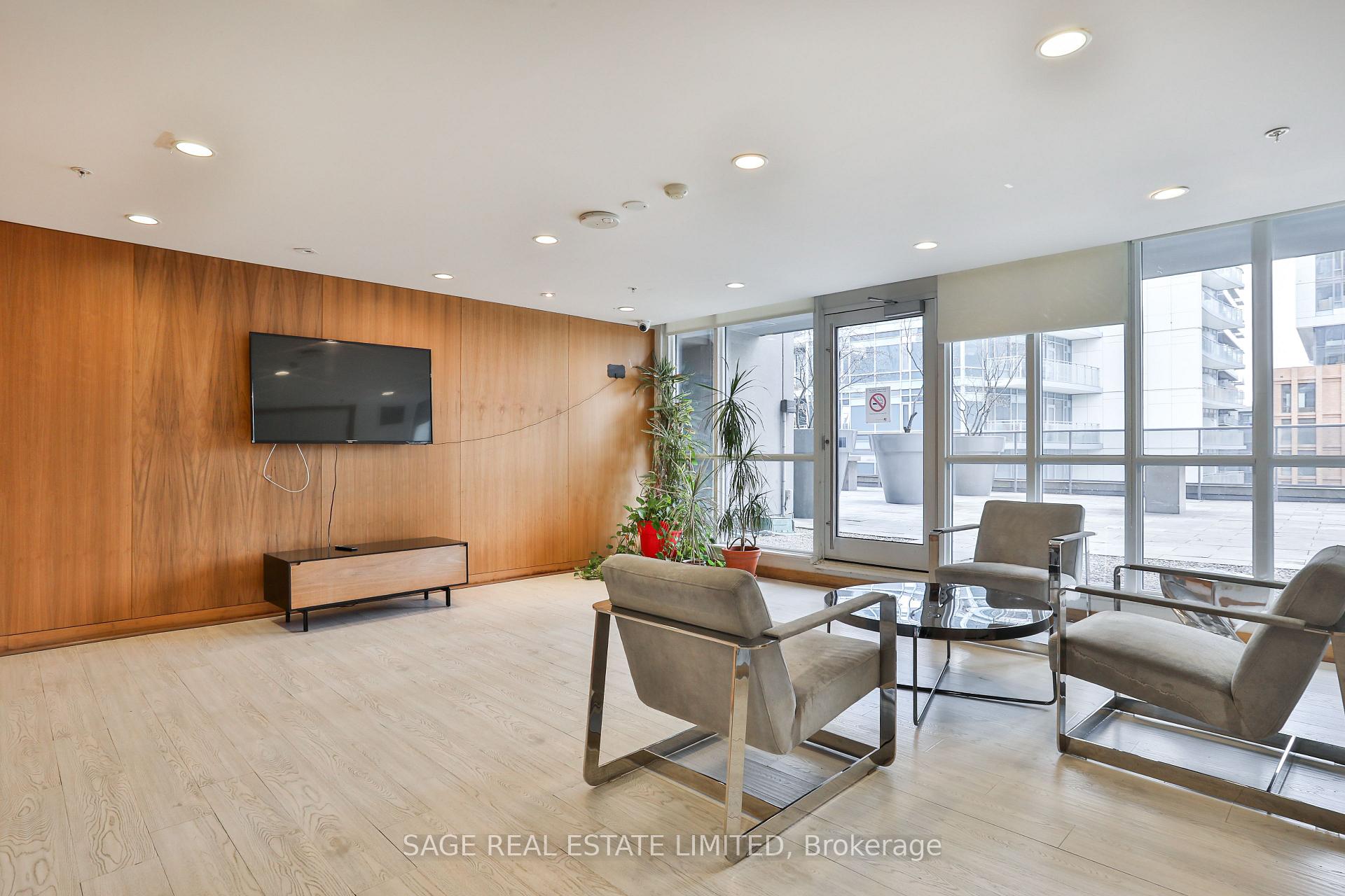 1 Bedroom Condo at 295 Adelaide,  Toronto For sale
