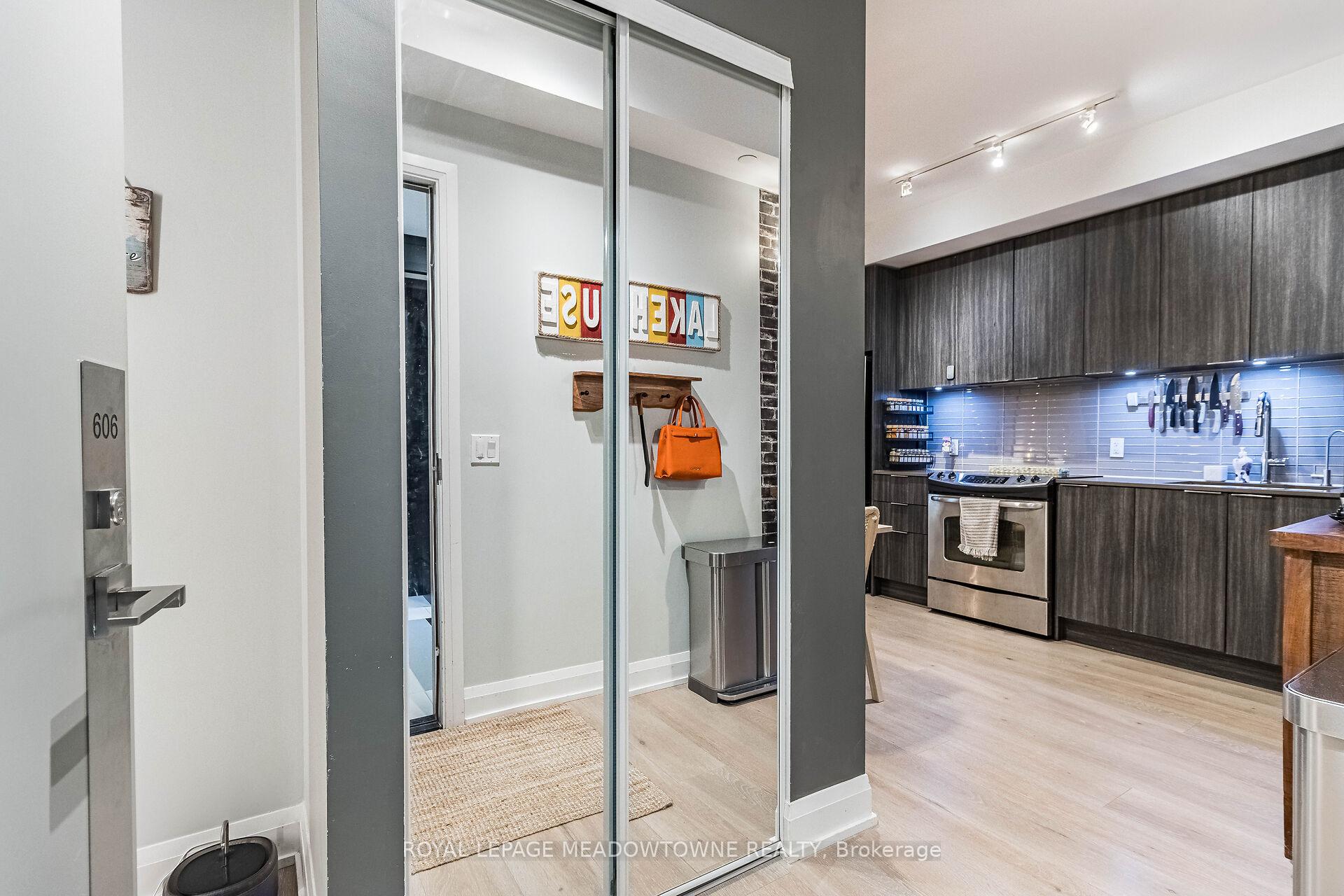 2 Bedrooms Condo at 110 Marine Parade, Toronto For sale