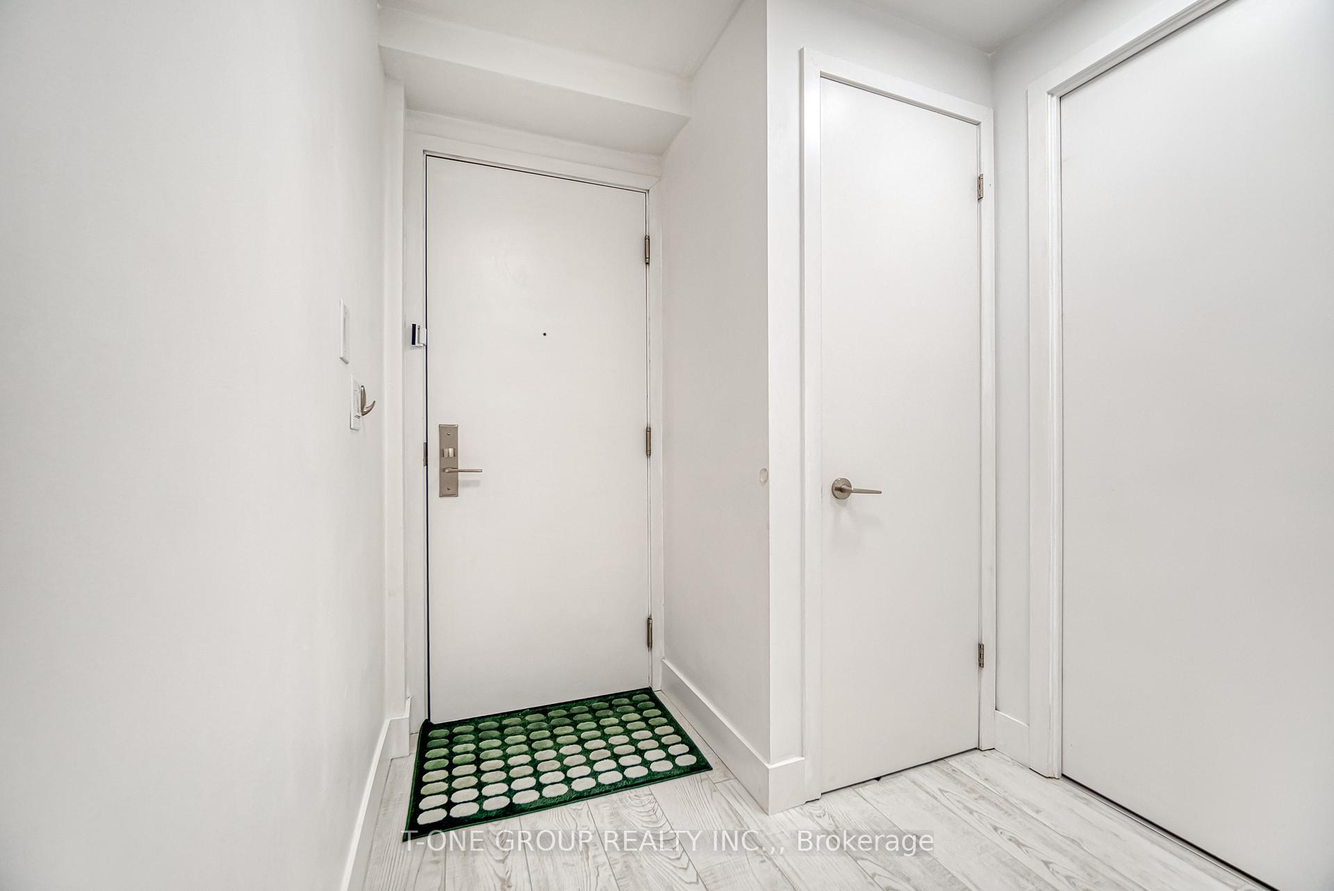 1 Bedroom Condo at 39 Sherbourne, Toronto For sale