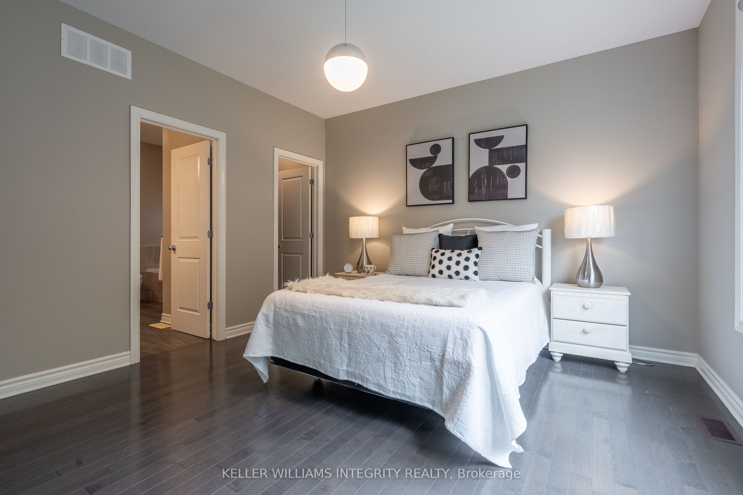 1126 Beckett Crescent