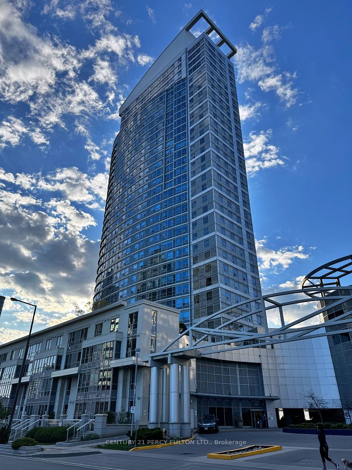 36 Lee Centre Drive
