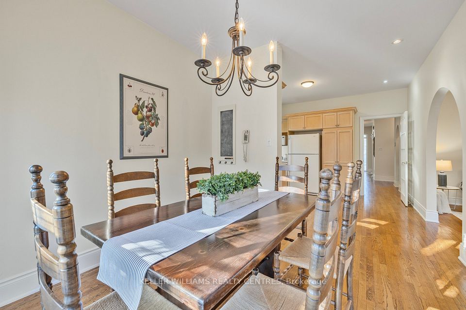 Breakfast Overlooks Kitchen And Family Room