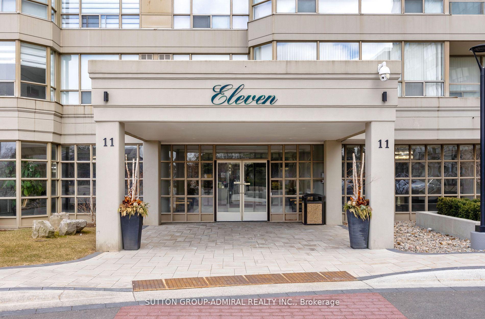2 Bedrooms Condo at 11 Townsgate,  Vaughan For sale