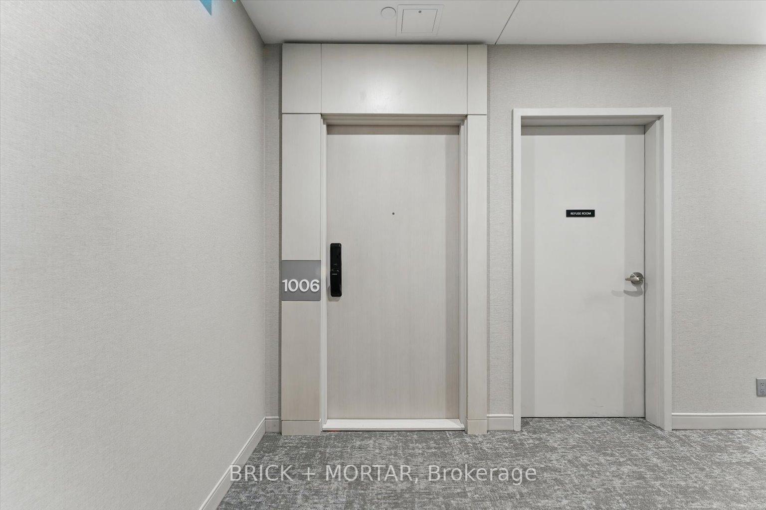 3 Bedrooms Condo at 1 Hillsdale, Toronto For sale