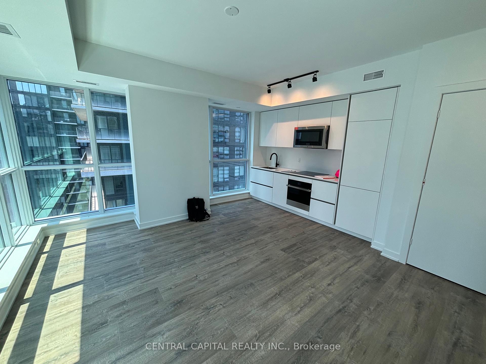 1 Bedroom Condo at 327 King, Toronto For sale
