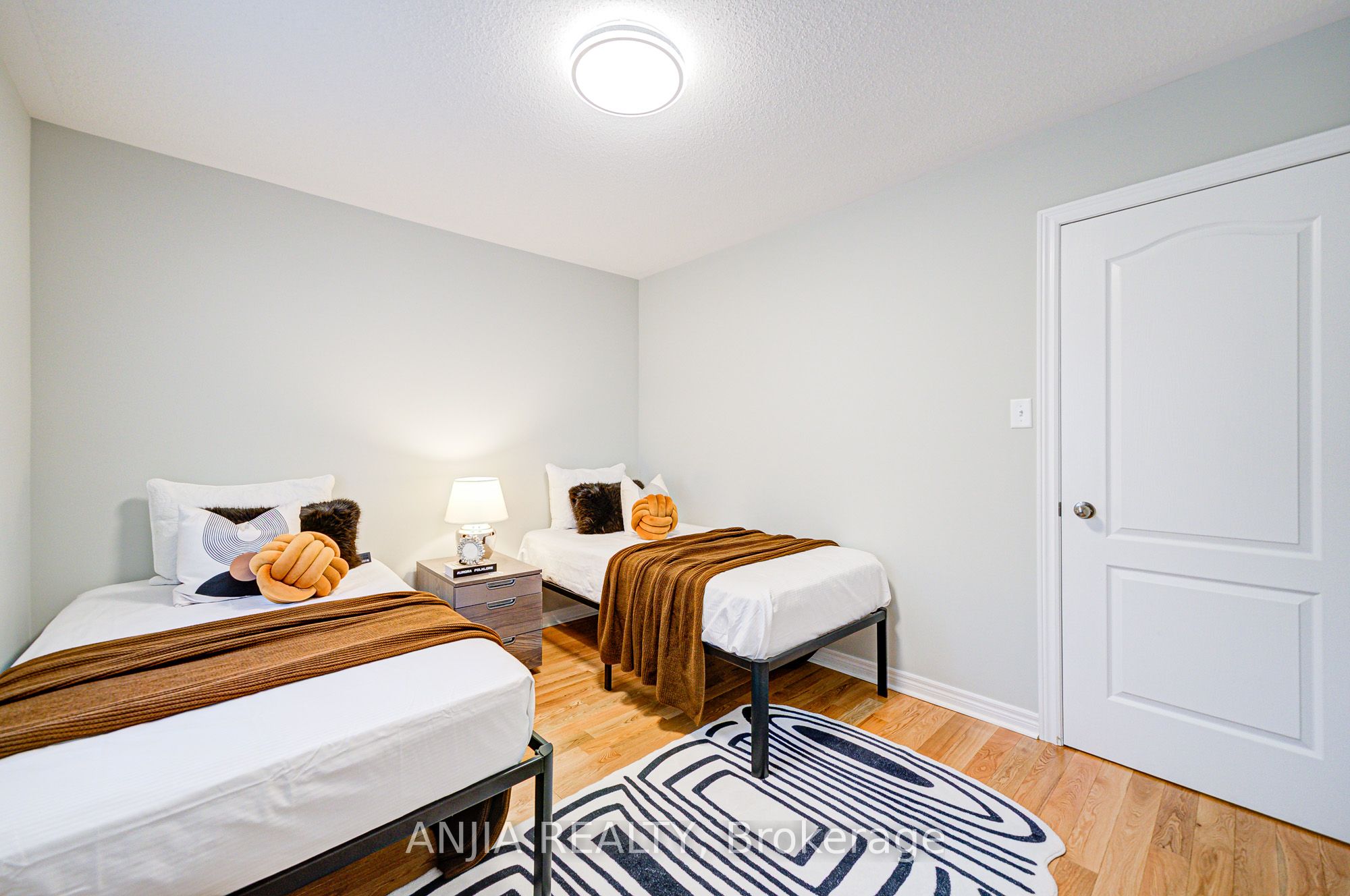 9 Desjardin Drive