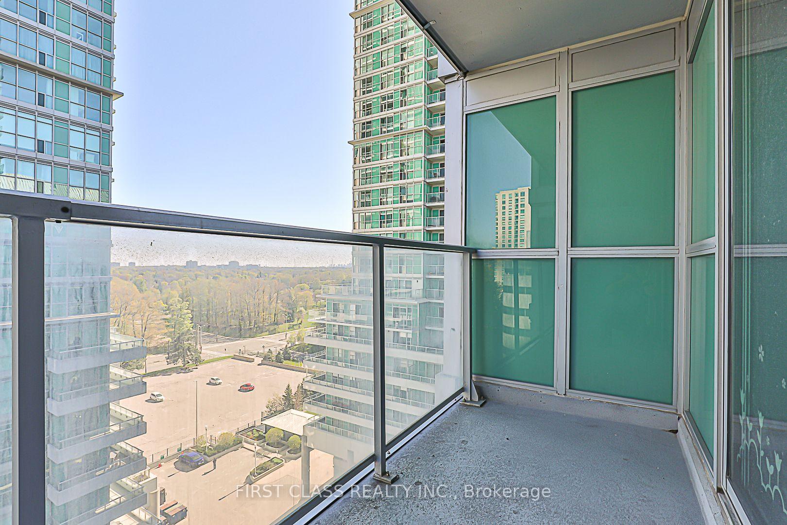 1 Bedroom Condo at 70 Town Centre, Toronto For sale