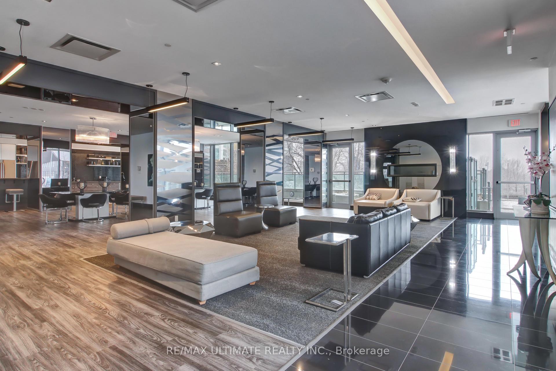 2 Bedrooms Condo at 33 Shore Breeze, Toronto For sale