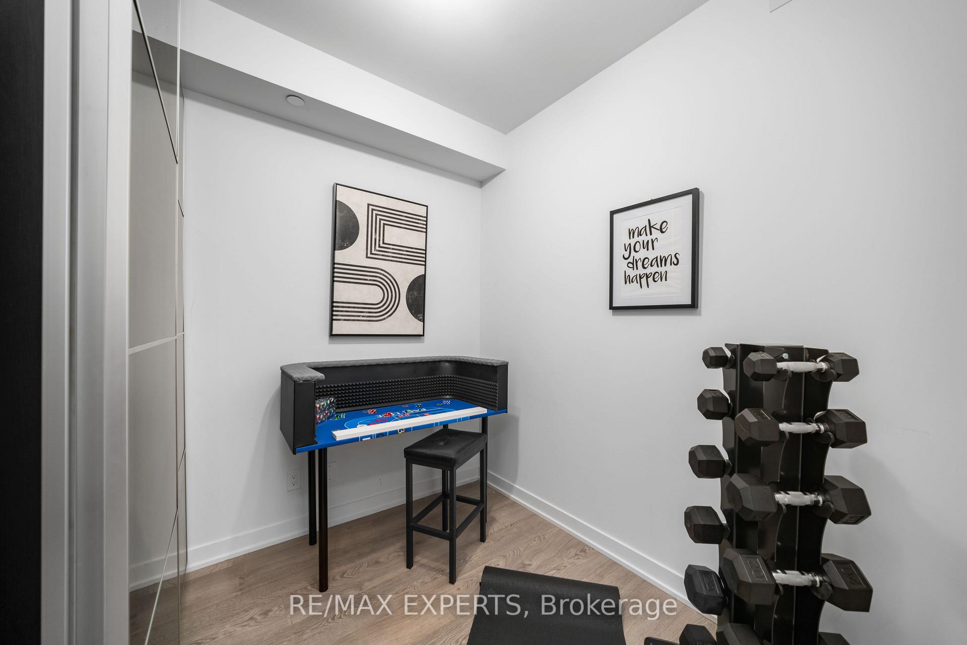 2 Bedrooms Condo at 1926 Lake Shore, Toronto For sale