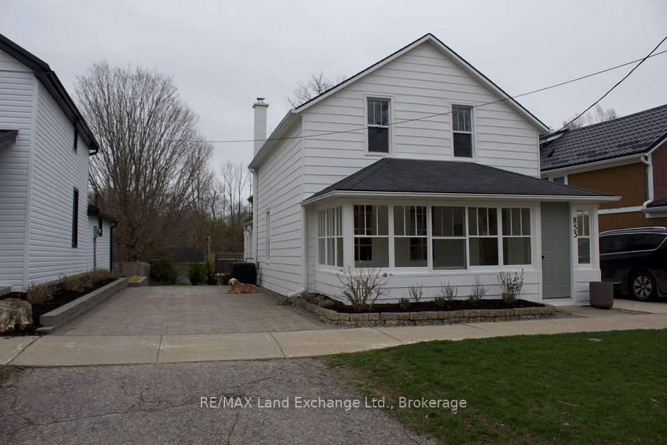 853 Olde Victoria