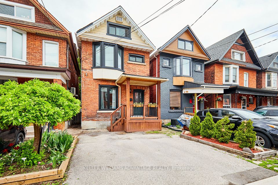 17 Cumberland Avenue, Hamilton, ON L8M 1Y6