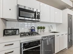 608 Richmond Street W 816