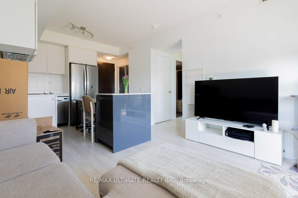 2 Bedrooms Condo at 1461 Lawrence, Toronto For sale