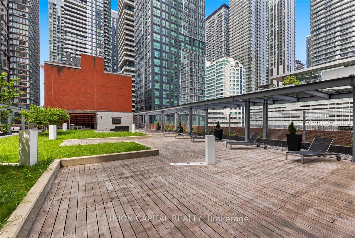 Condo at 8 Mercer, Toronto For sale