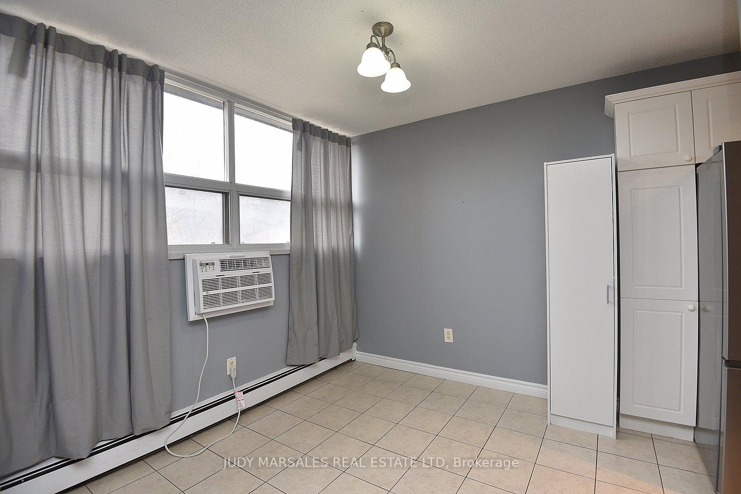 1 Bedroom Condo at 1950 Main,  Hamilton For sale