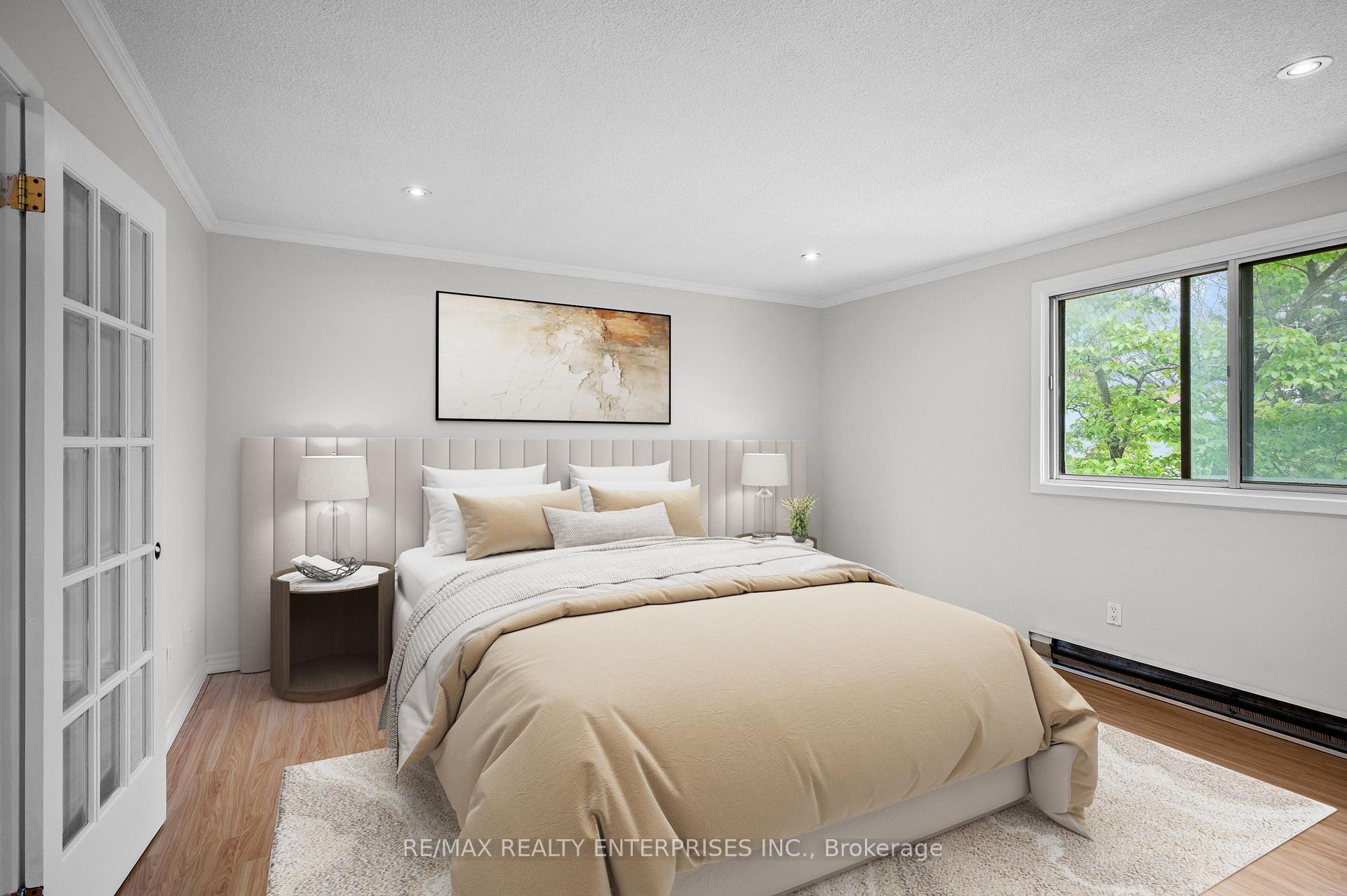 4 Bedrooms Condo at 6540 Falconer, Mississauga For sale