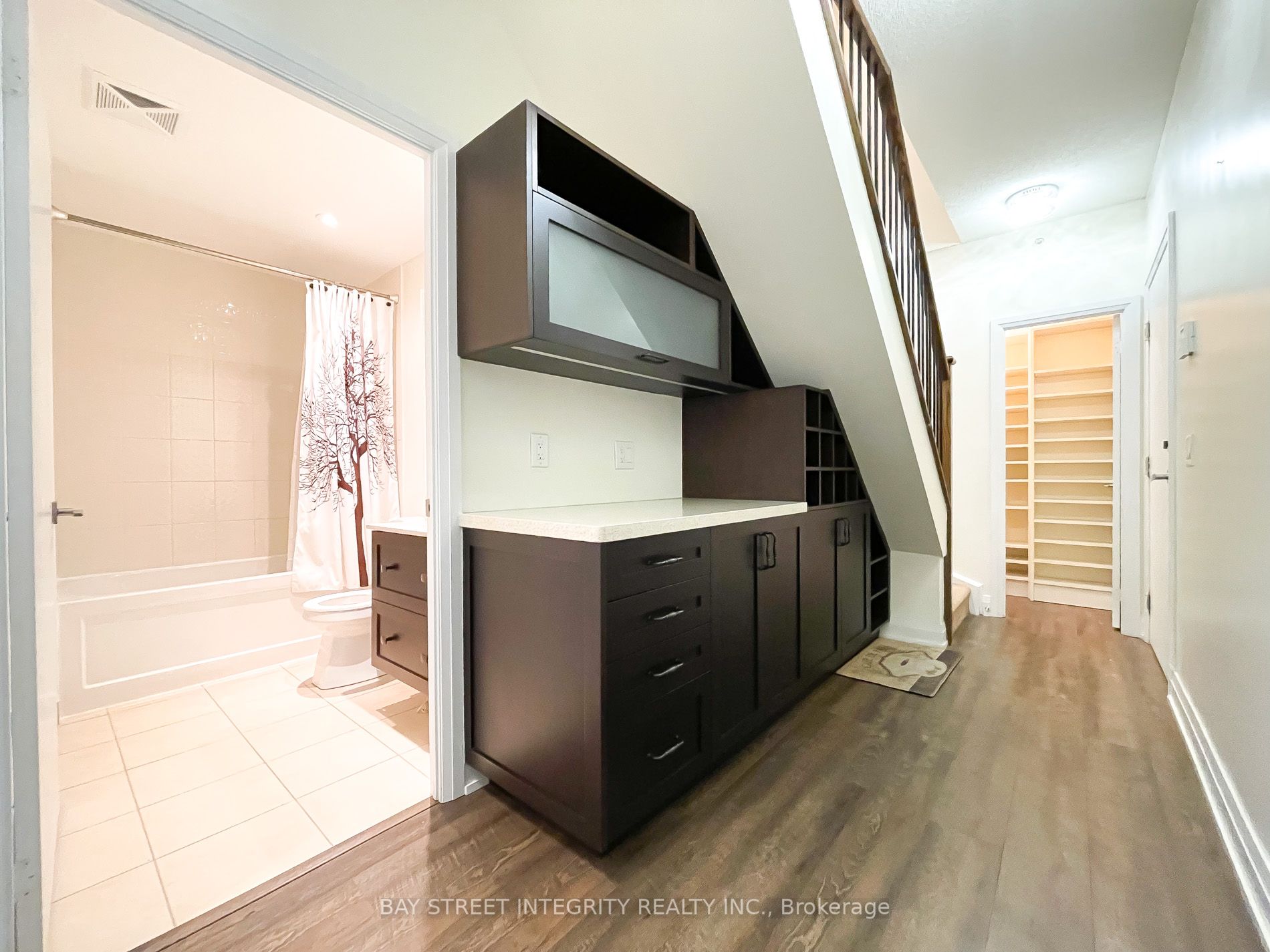 565 Wilson Avenue, #W120