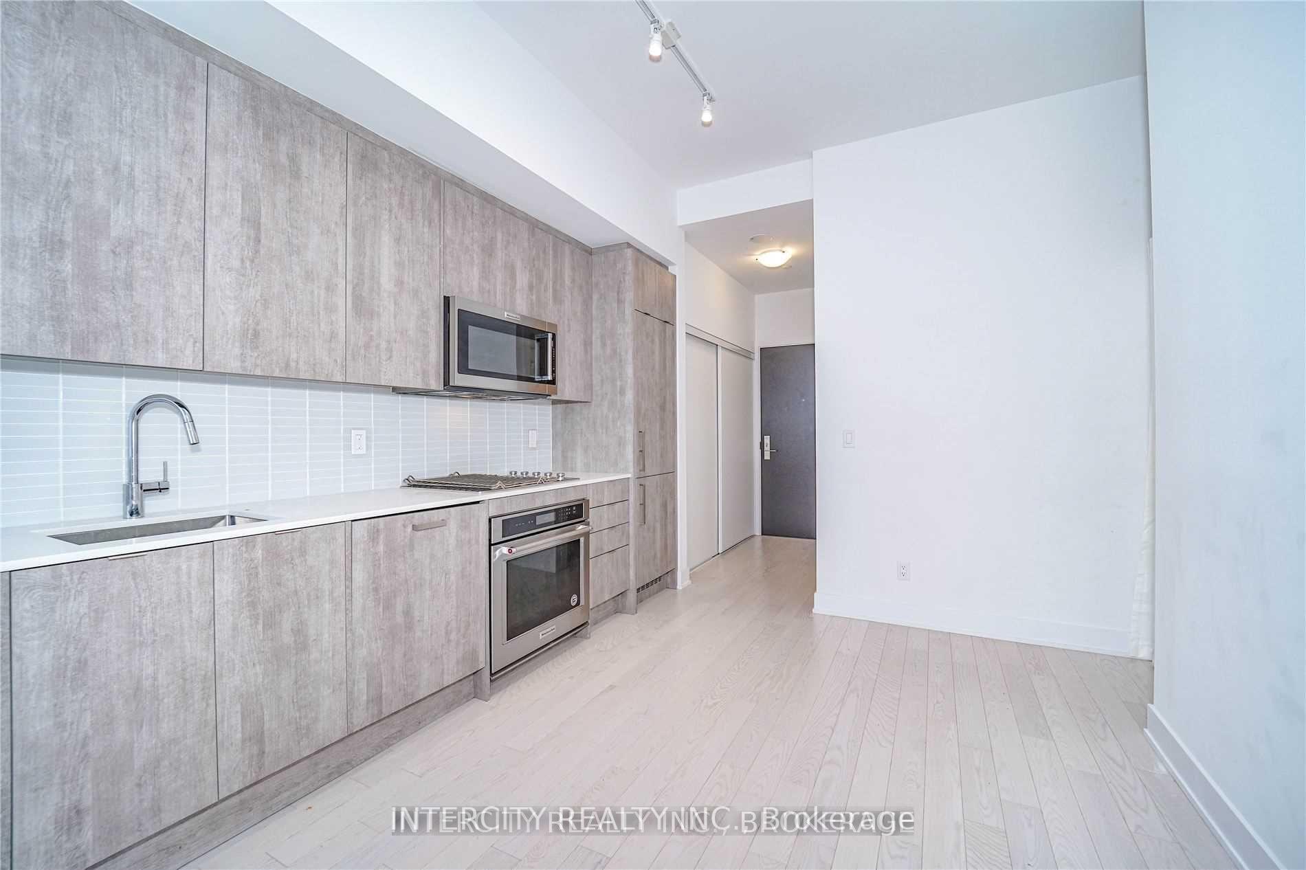 3 Bedrooms Condo at 181 Bedford, Toronto For sale