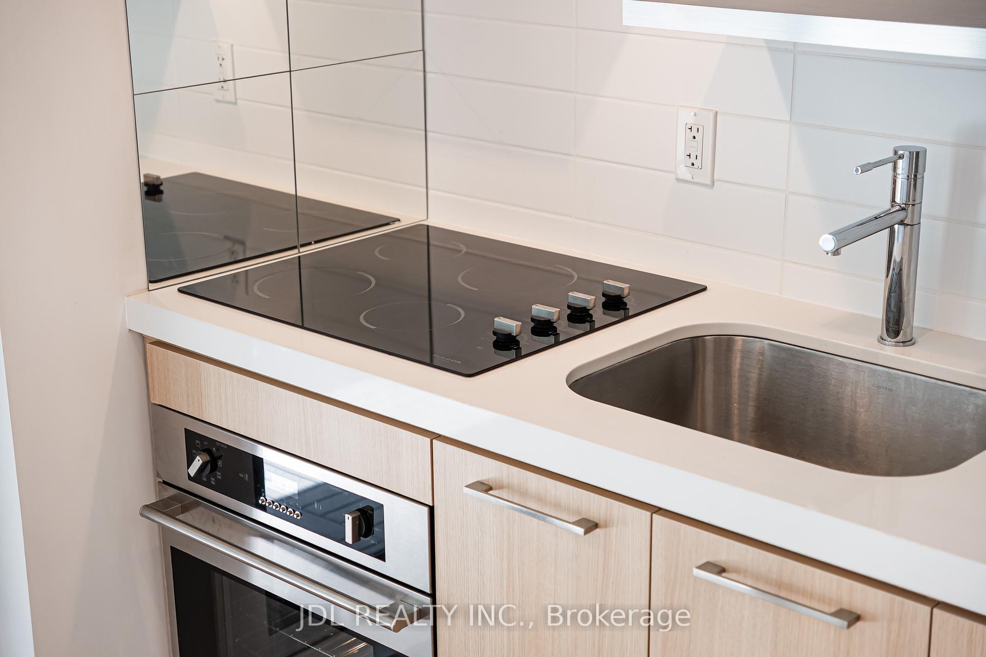 1 Bedroom Condo at 461 Adelaide, Toronto For sale