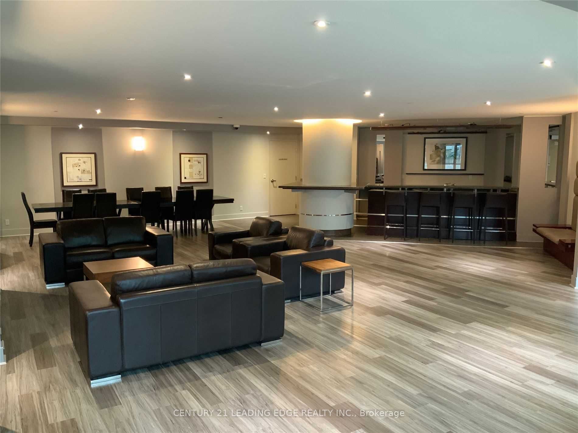 373 Front Street W, #3007