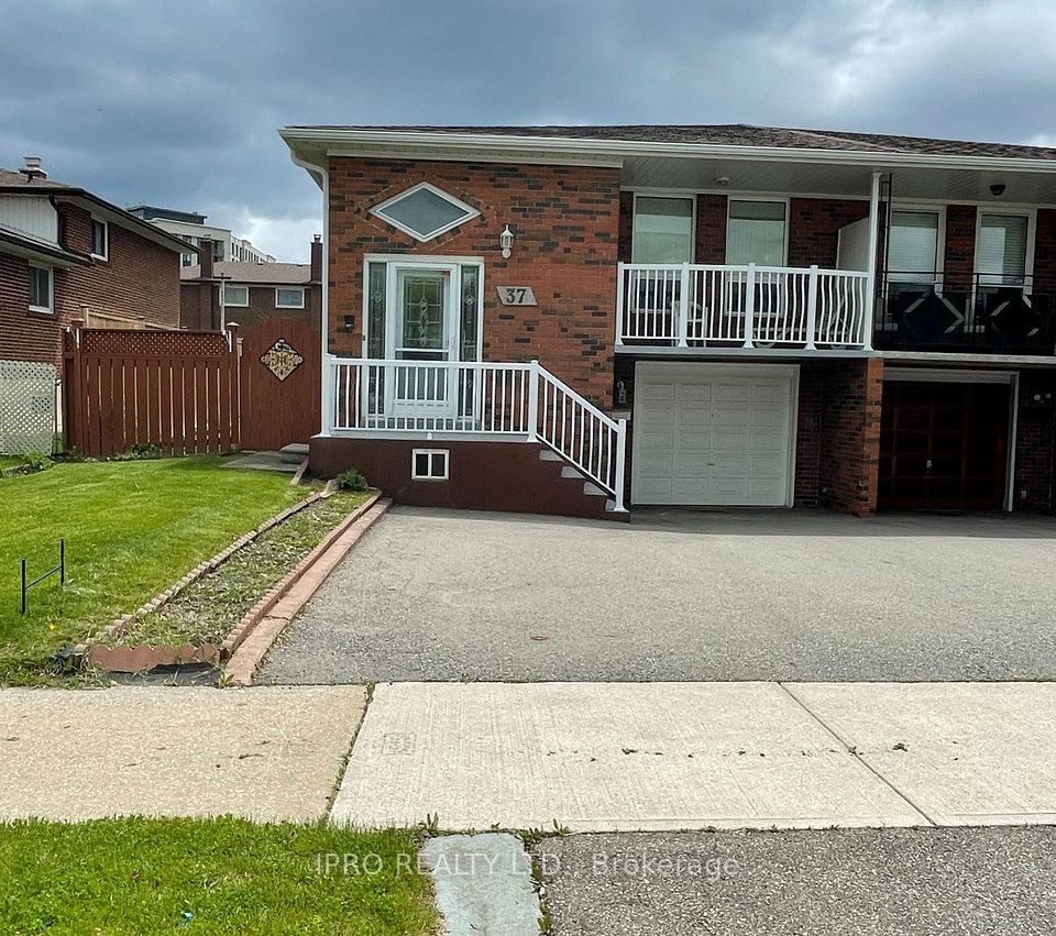 37 Marilyn Place
