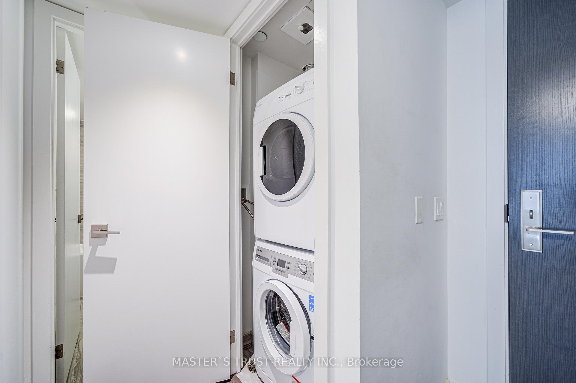 1 Bedroom Condo at 188 Cumberland, Toronto For sale