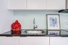 478 King Street W 318