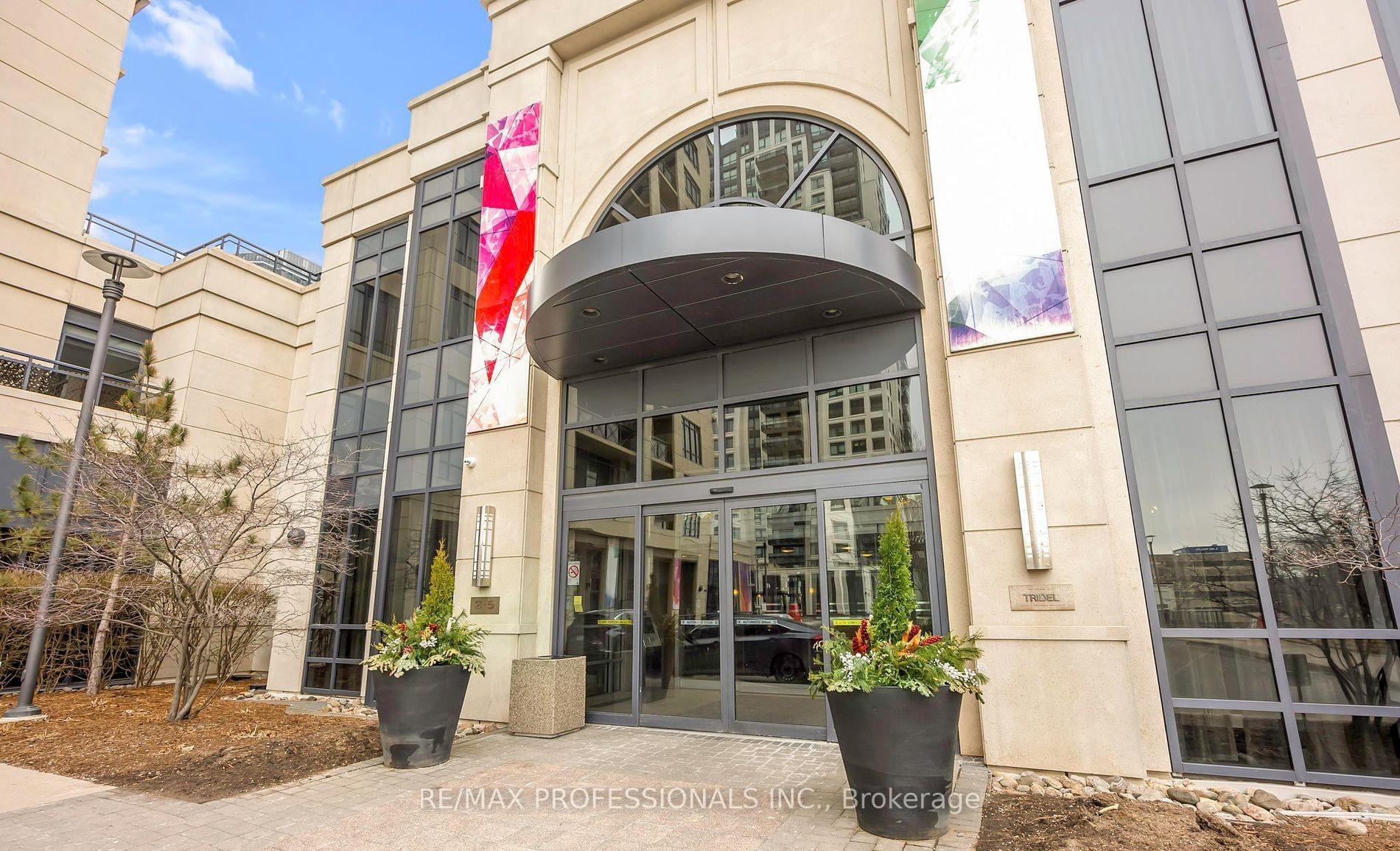 2 Bedrooms Condo at 6 Eva, Toronto For sale