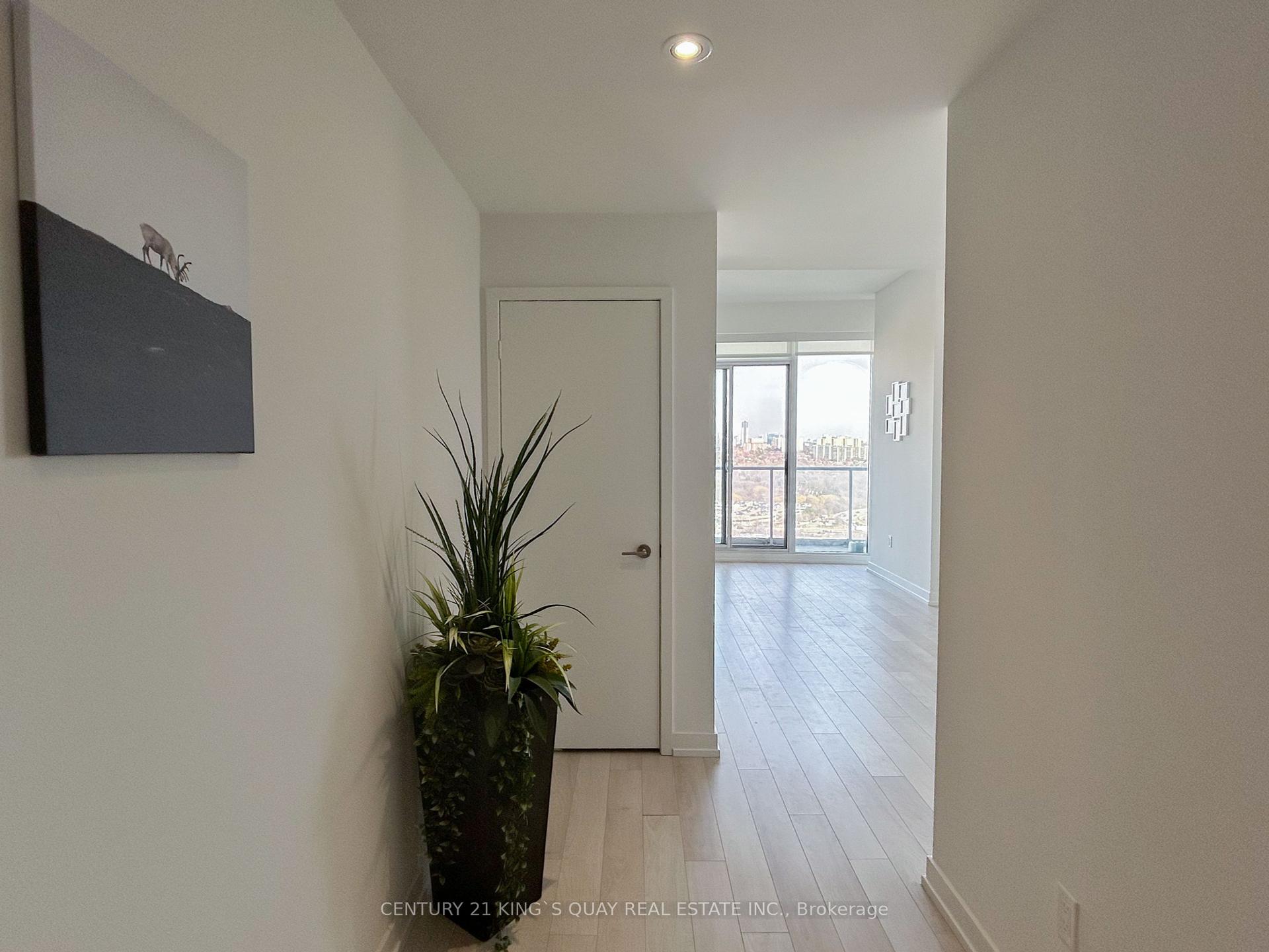 2 Bedrooms Condo at 117 McMahon,  Toronto For sale