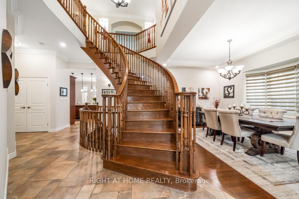 248 Cloverleaf Drive
