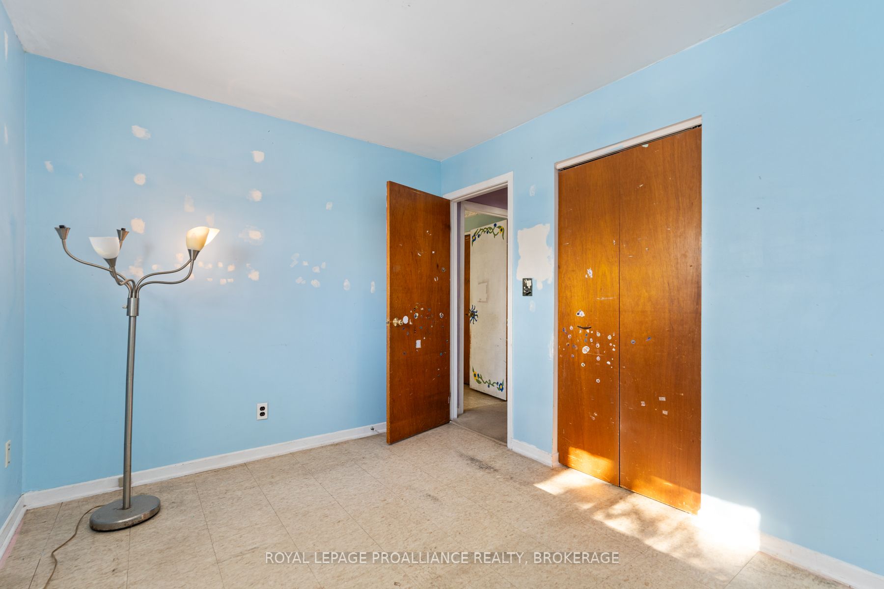 152 Calderwood Drive, Kingston, ON K7M 6M3