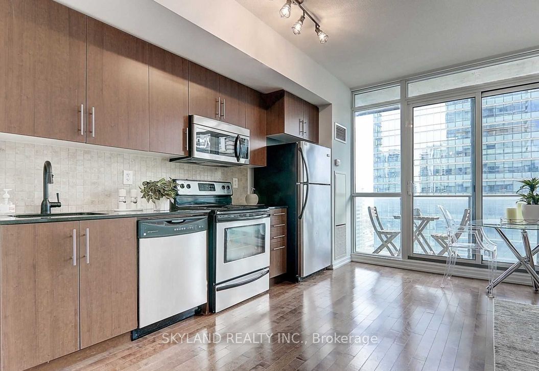 65 Bremner Boulevard, #3004