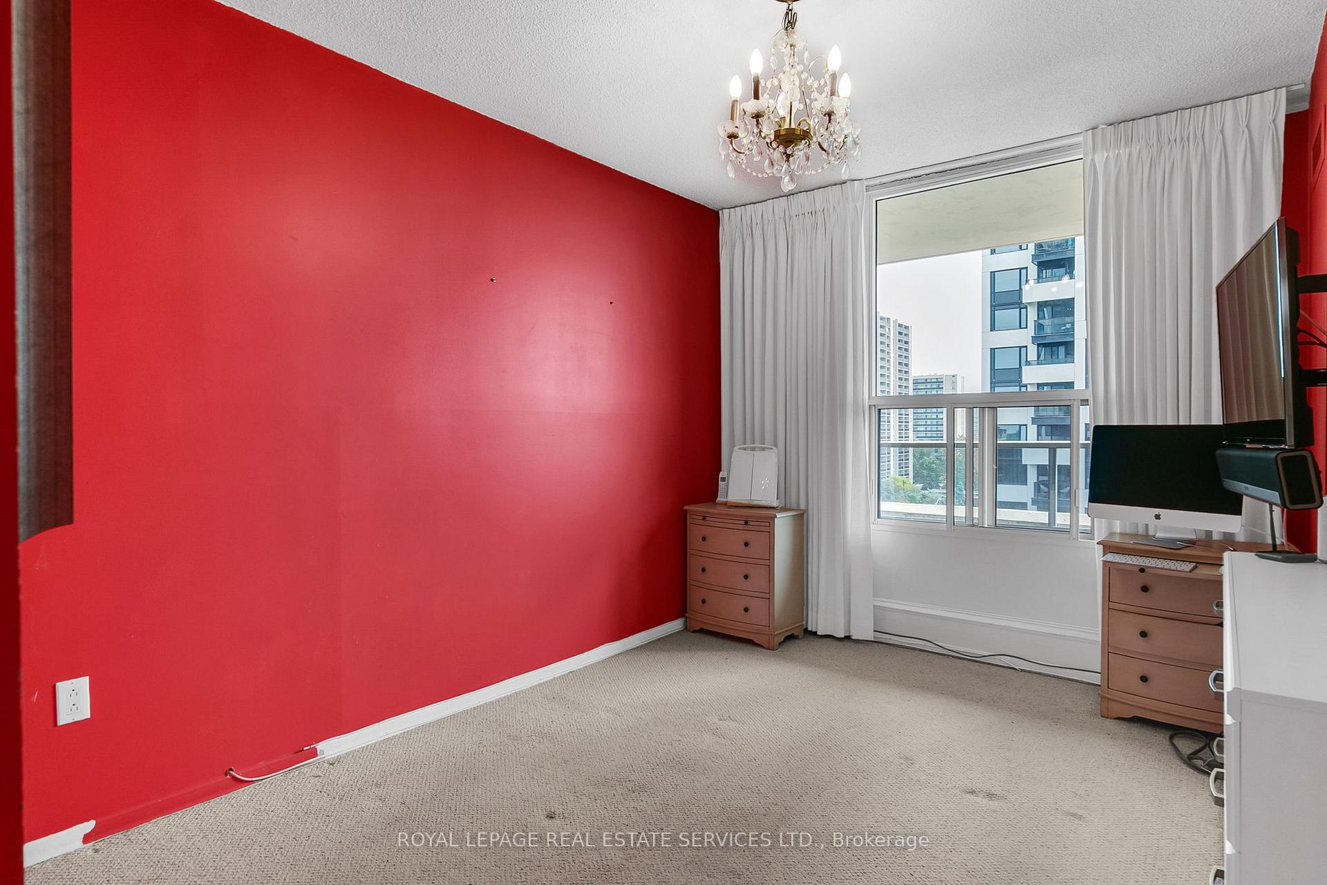 2 Bedrooms Condo at 50 Quebec, Toronto For sale