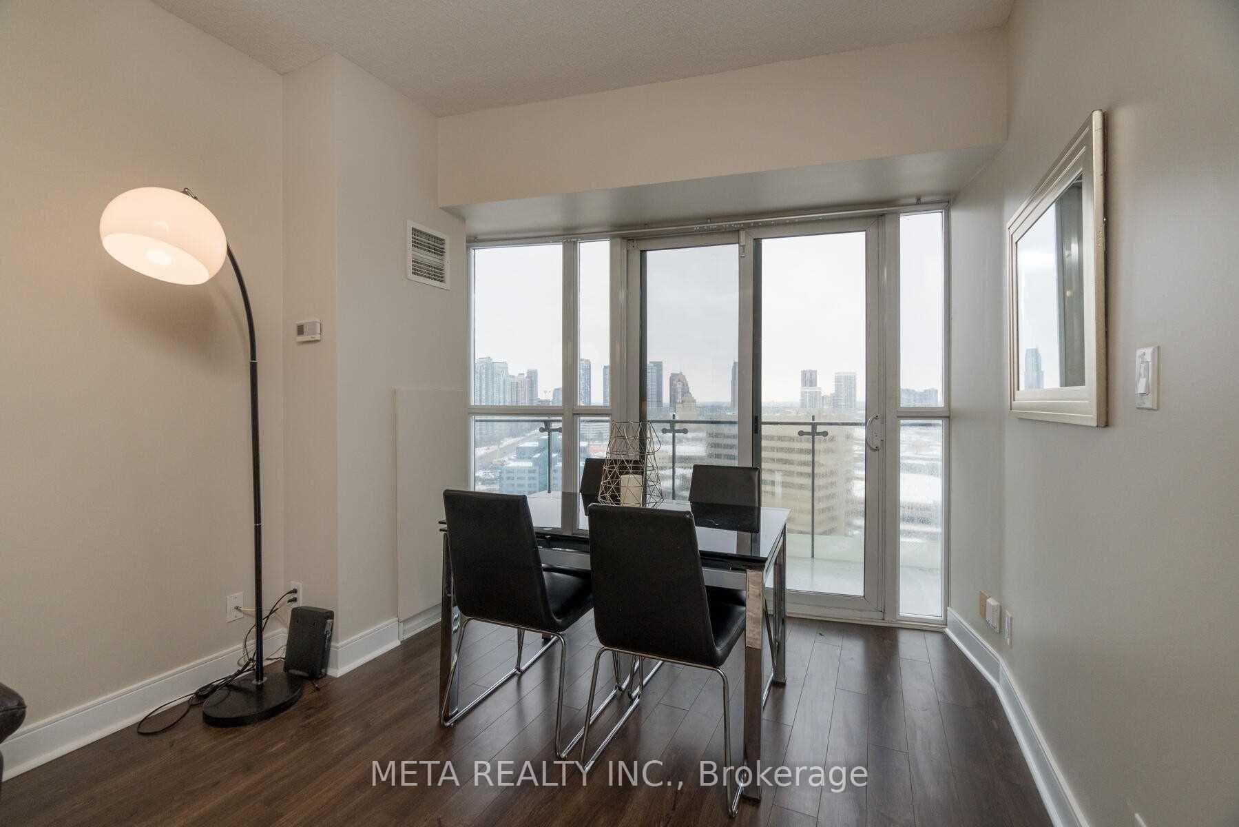 2 Bedrooms Condo at 50 Absolute, Mississauga For sale