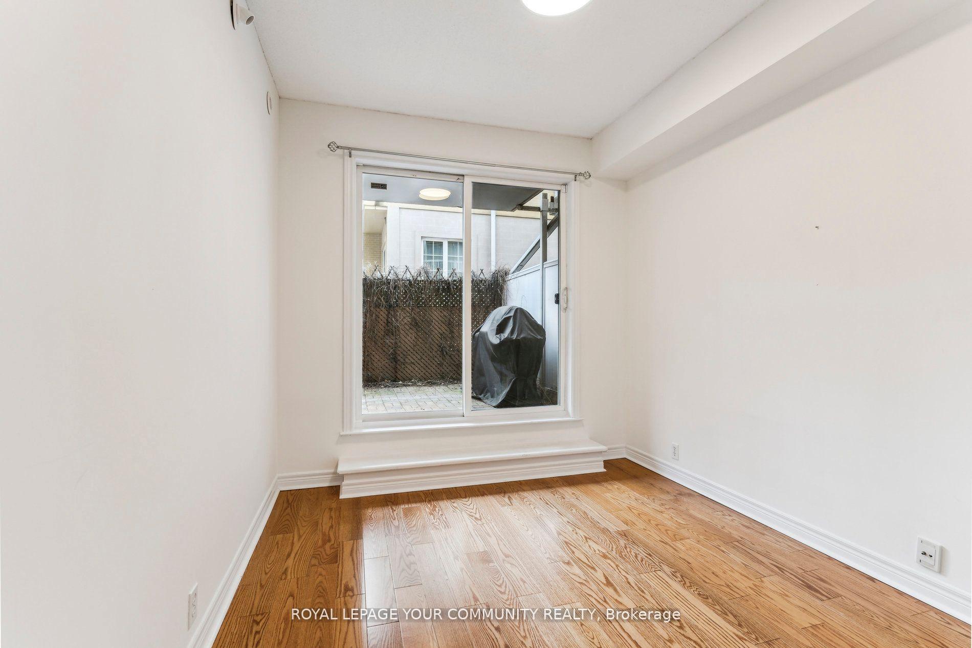3 Bedrooms Condo at 207 Wellesley,  Toronto For sale