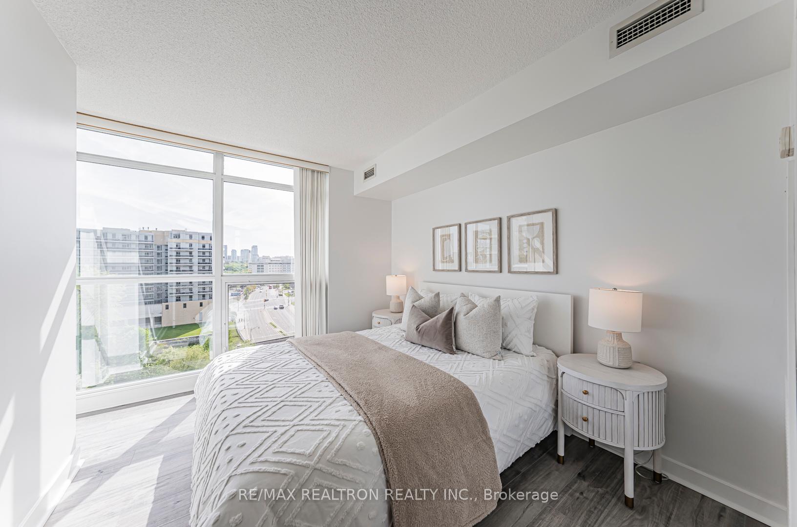 3 Bedrooms Condo at 29 Singer, Toronto For sale