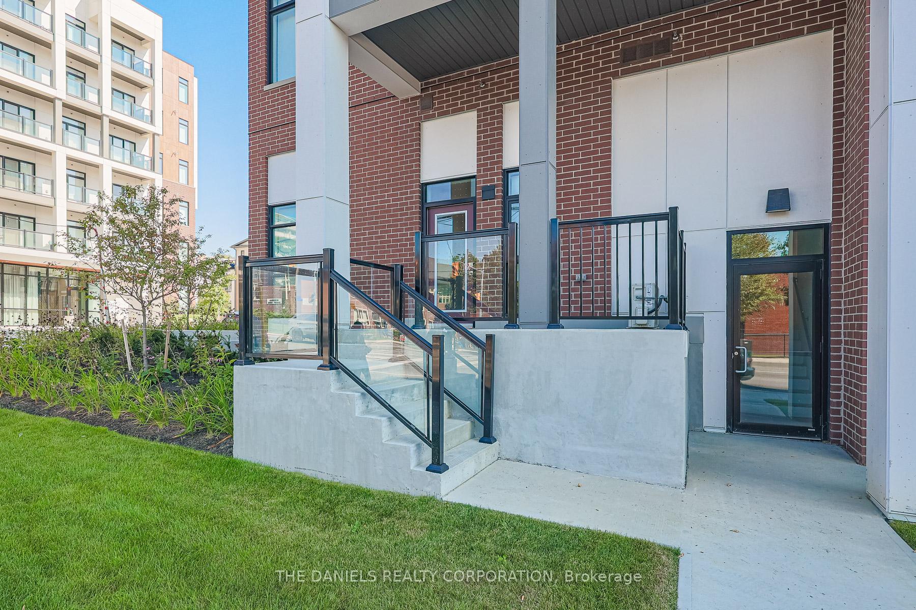 2 Bedrooms Condo at 165 Canon Jackson,  Toronto For sale