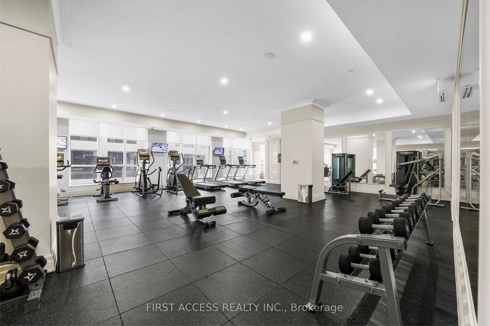 1 Bedroom Condo at 36 ELM,  Mississauga For sale