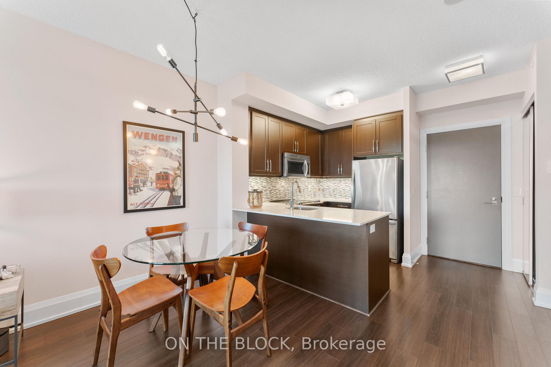 2 Bedrooms Condo at 1 Old Mill, Toronto For sale