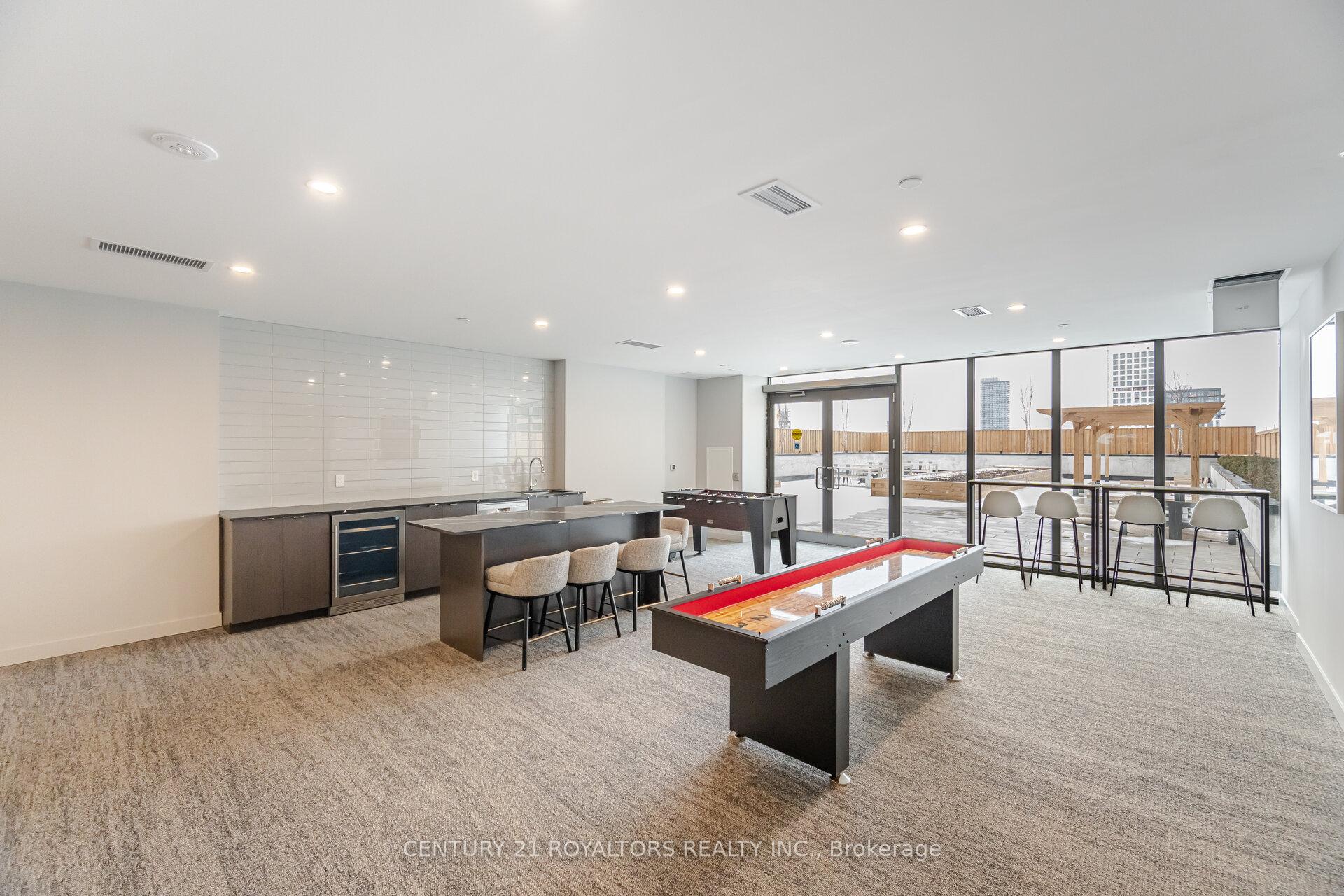 2 Bedrooms Condo at 859 The Queensway, Toronto For sale