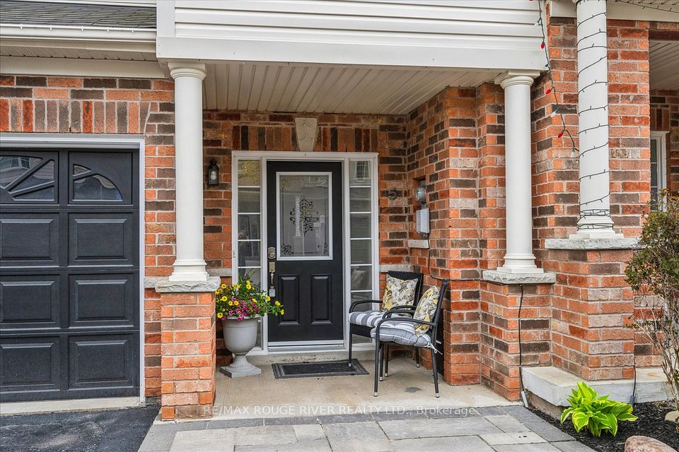 5 Delight Way, Whitby, ON L1M 0G1
